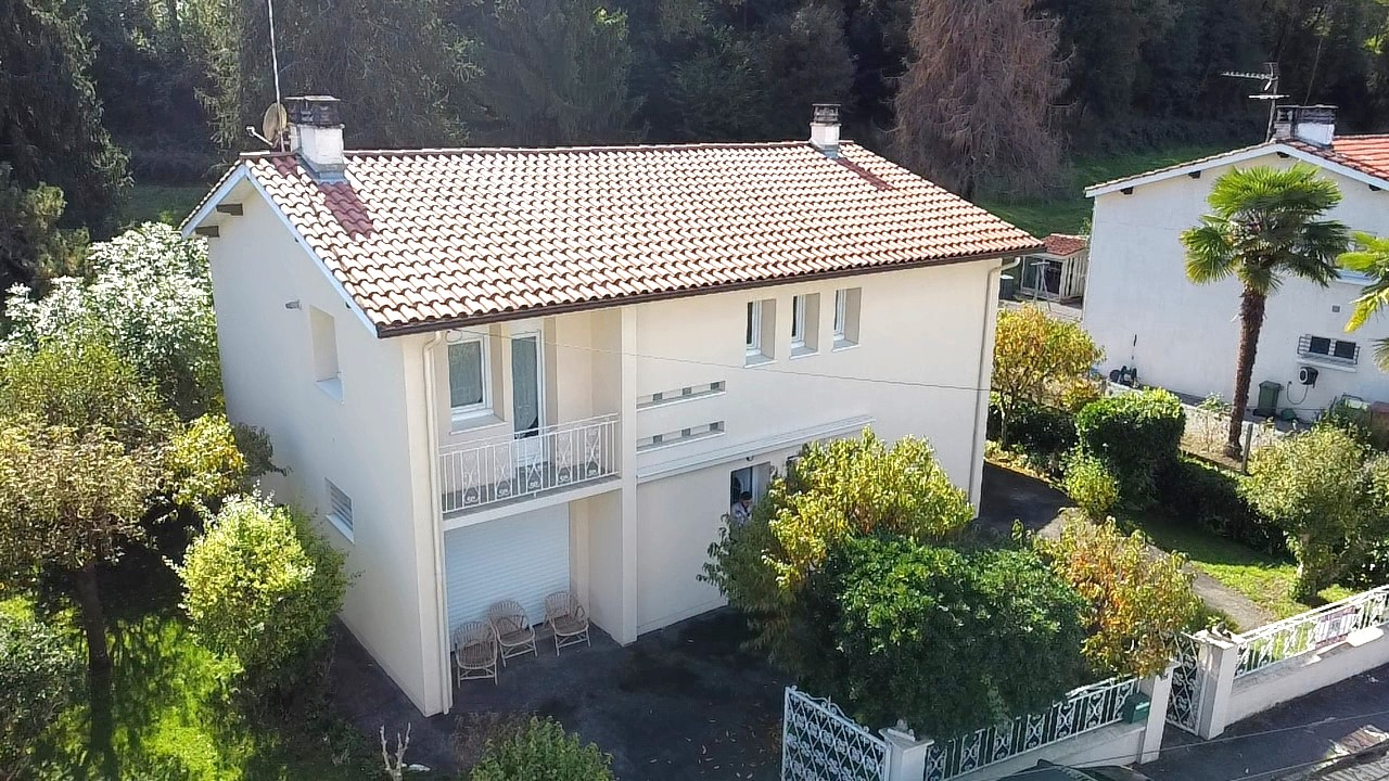 Maison 5 pièces 186 m² · à Mazères-Lezons · 186 m² · 299 920 €